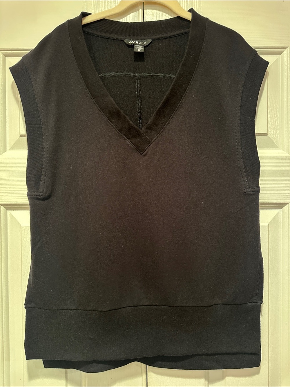 Athleta Women’s Retroterry V-Neck Sweatshirt in True Dark Black ANWOT size XS